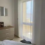 Διαμέρισμα Privilege Suits Swatar