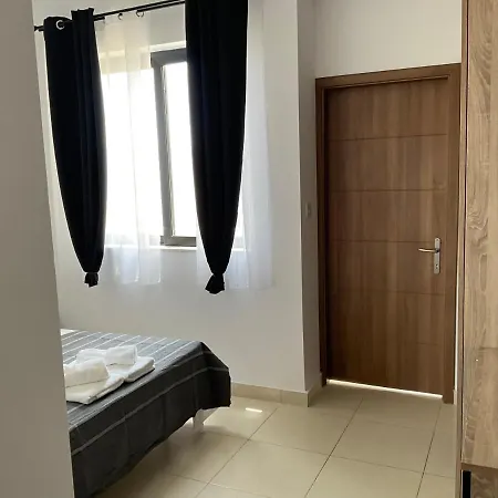 Privilege Suits Swatar * Birkirkara