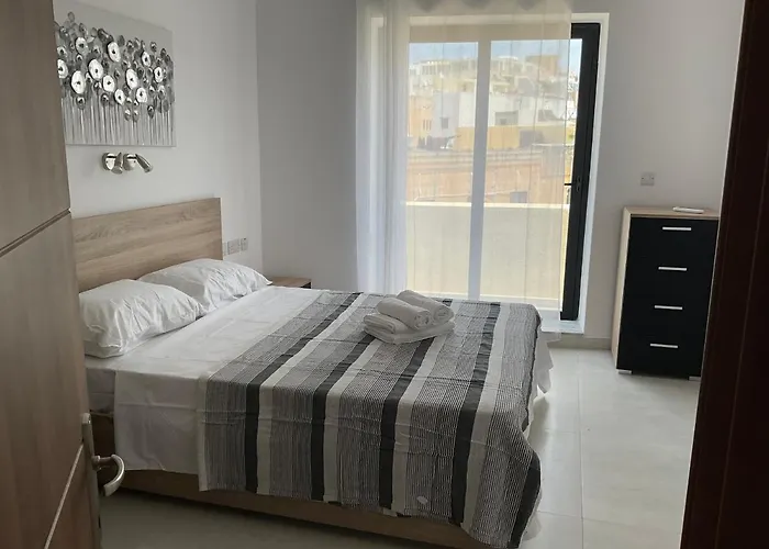 Apartment Privilege Suits Swatar *