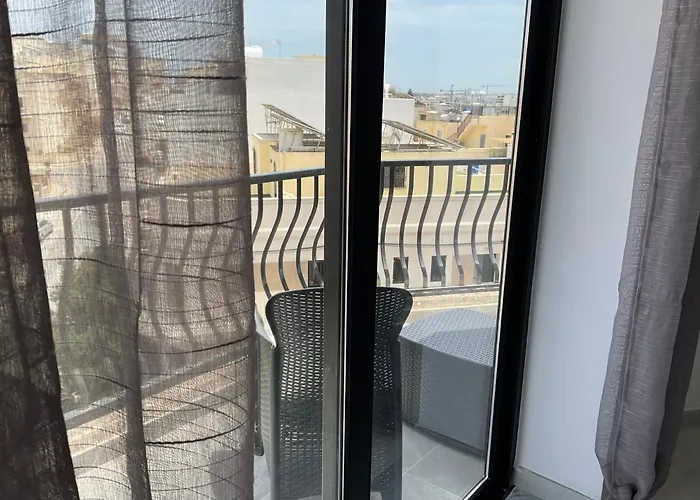 Apartment Privilege Suits Swatar