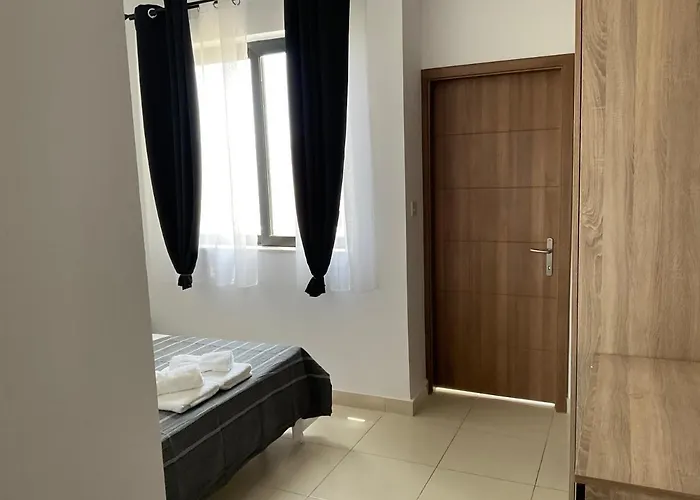 Privilege Suits Swatar * Birkirkara